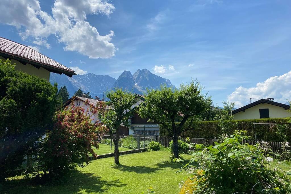 Haus Mit Wunderschoenem Ausblick Und Garten Garmisch-Partenkirchen Exterior photo